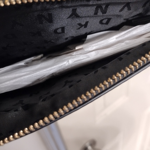 DKNY Crossbody - Picture 4 of 4